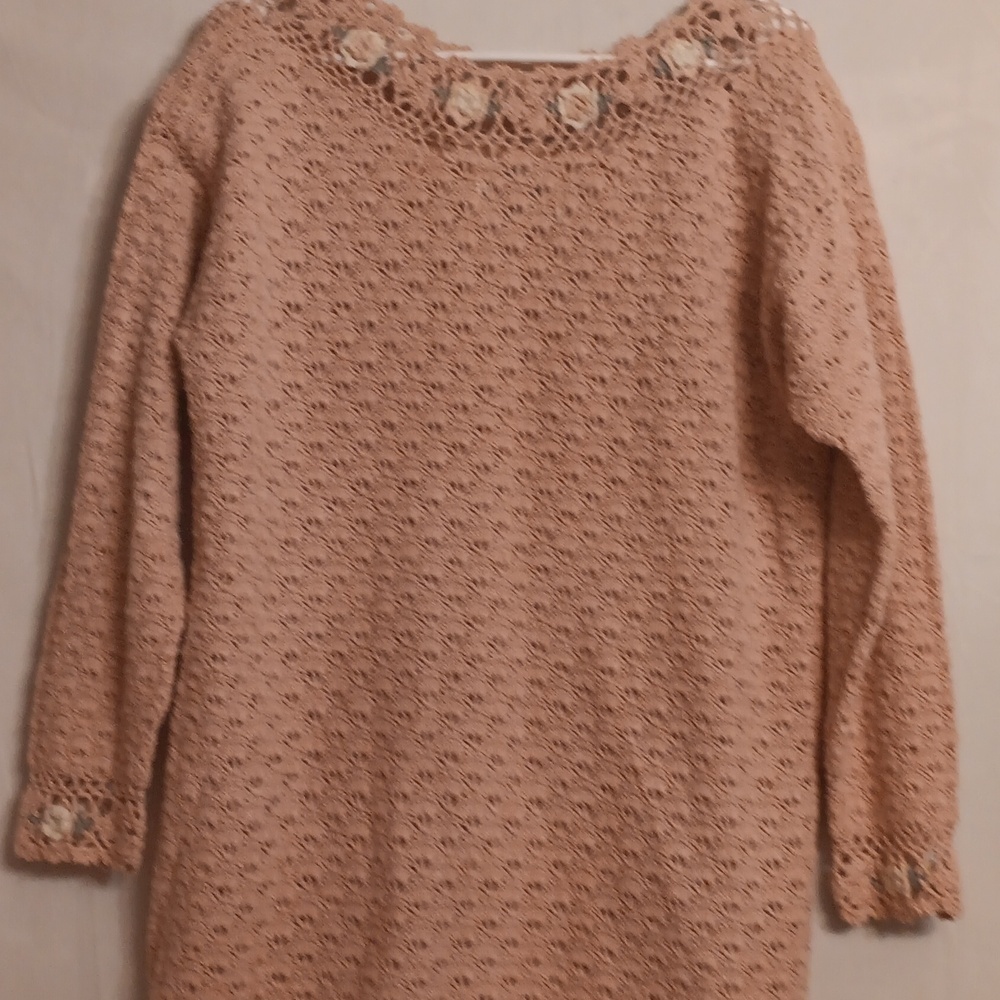 Colleen's Collectibles Elegant Crochet Floral Knitted By Hand Size Medium - Picture 11 of 11